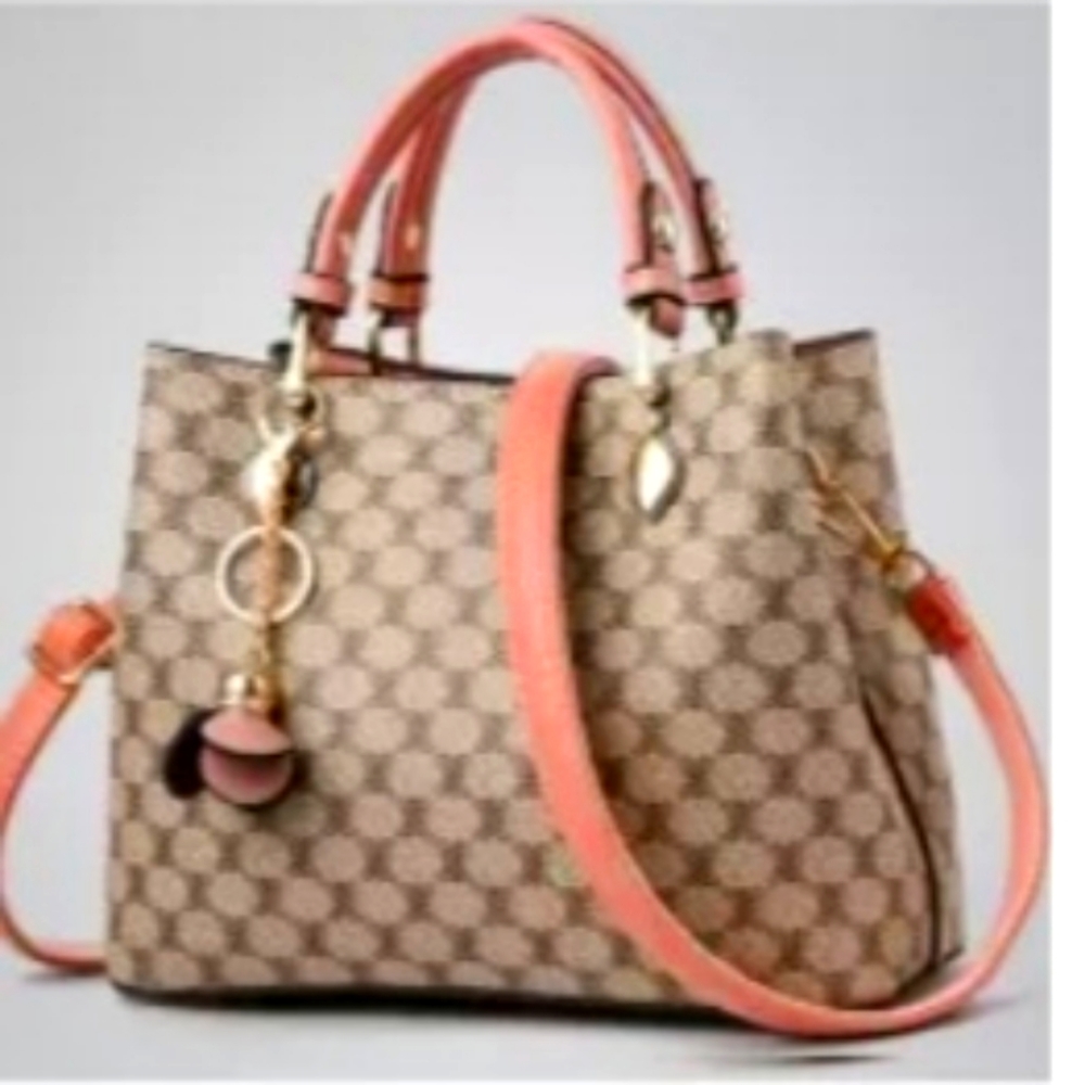 Ladies fashion shoulder bag